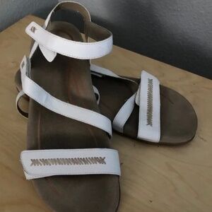 AETREX Gabby Sandals White Size 9